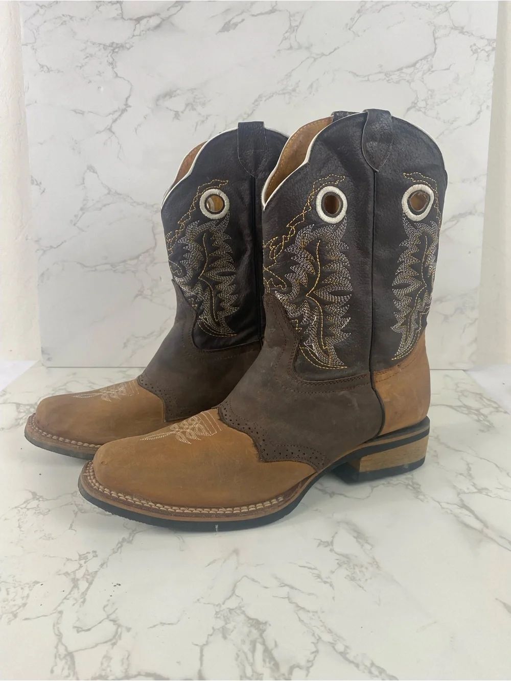 Men's Two-Tone Brown Western Pull-On Boots